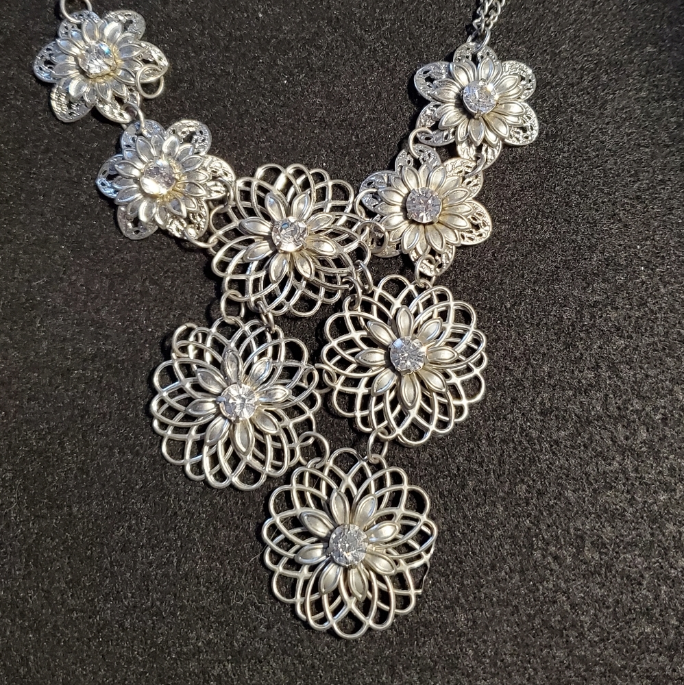 Silver flower necklace